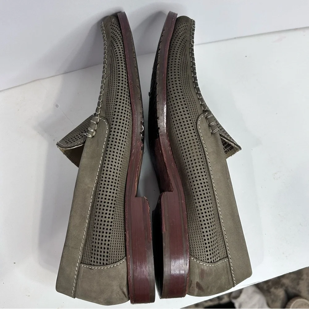 Tommy Bahama Felton Loafer Nubuck Perforated Slip-On Shoes Mushroom Size 8.5D